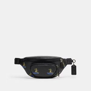 SPRINT BELT BAG 24 WITH SURFING CROCODILE PRINT (COACH)